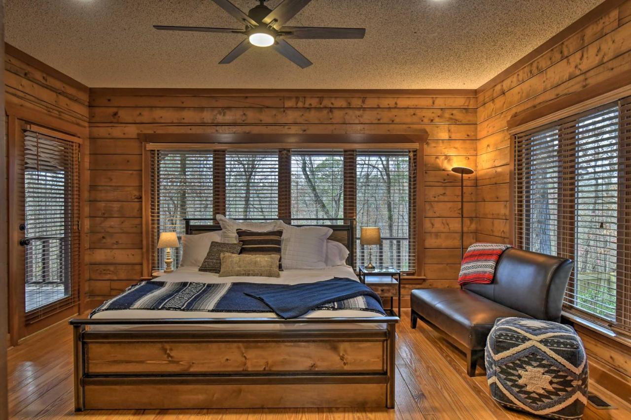Hilltop Hot Springs Log Cabin With Hot Tub And Grill! Exterior photo
