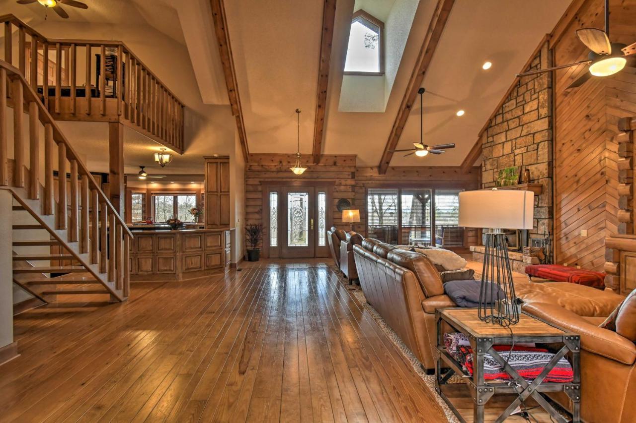 Hilltop Hot Springs Log Cabin With Hot Tub And Grill! Exterior photo