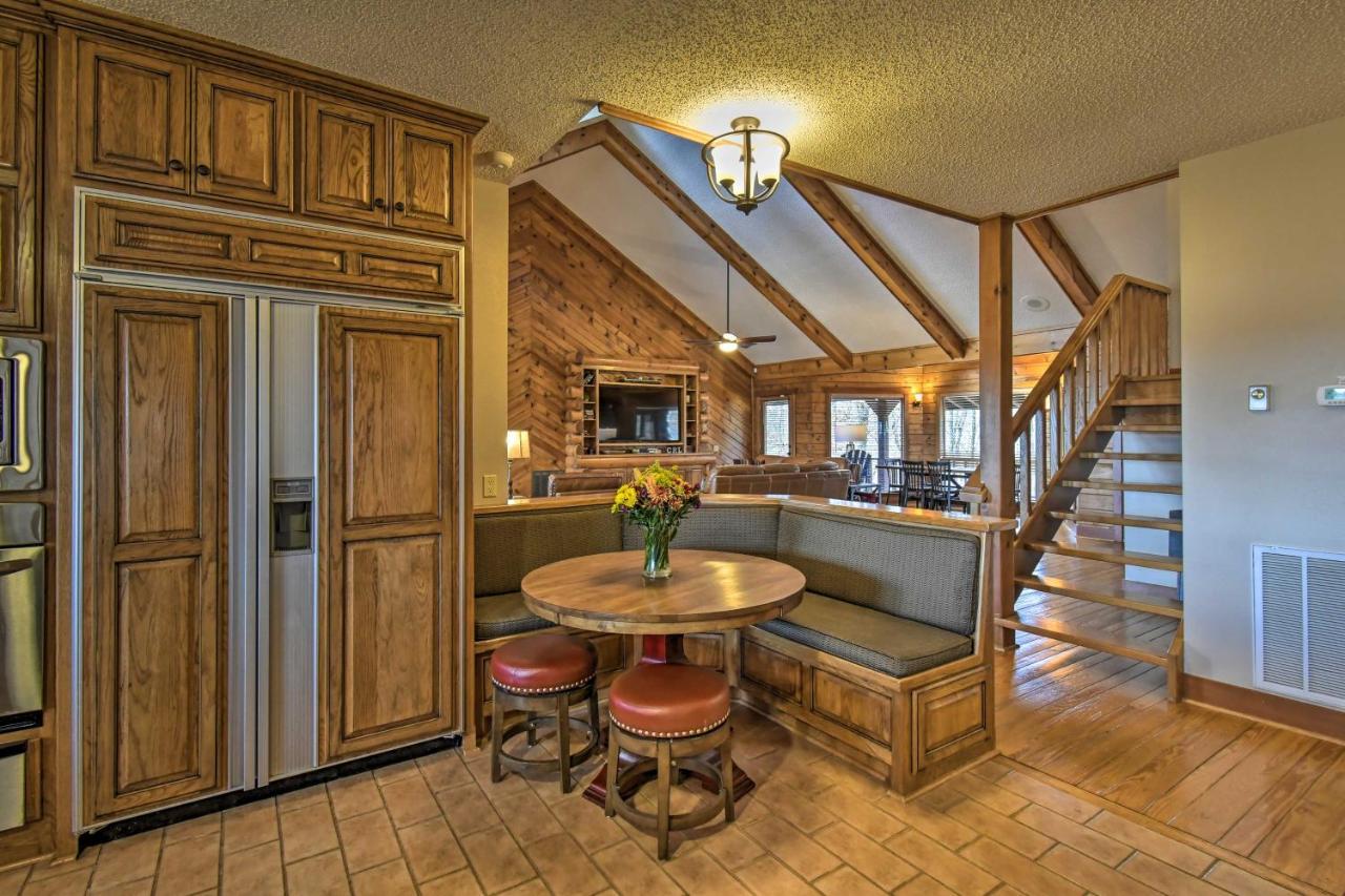 Hilltop Hot Springs Log Cabin With Hot Tub And Grill! Exterior photo